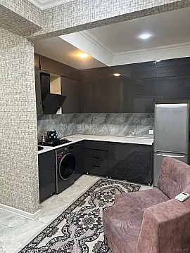 Kirayə verilir 2 otaqlı mənzil 60 m²