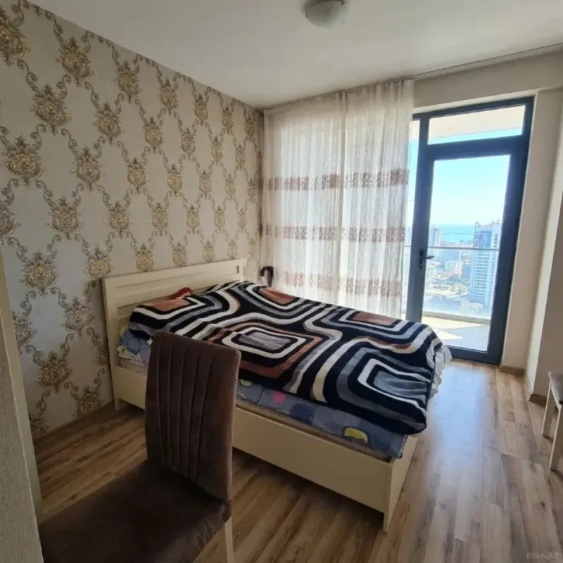 Kirayə verilir 2 otaqlı mənzil 65 m²