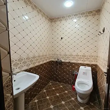 Kirayə verilir 2 otaqlı mənzil 65 m²