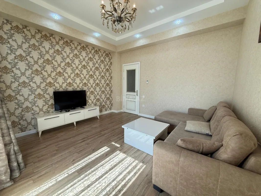 Kirayə verilir 2 otaqlı mənzil 75 m²