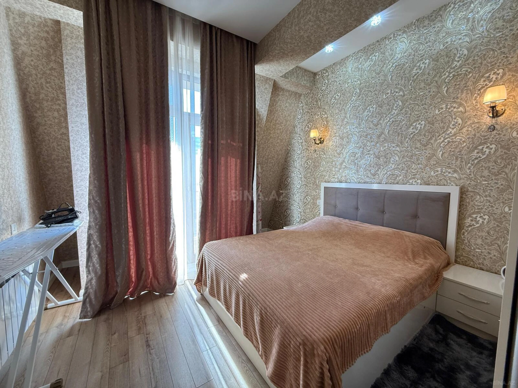 Kirayə verilir 2 otaqlı mənzil 75 m²