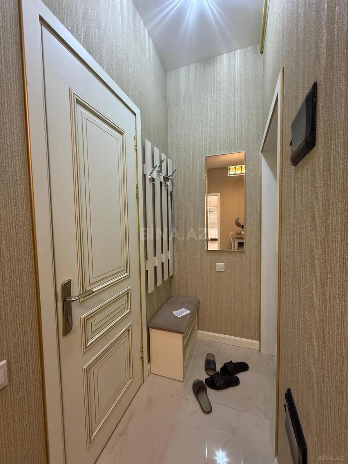 Kirayə verilir 2 otaqlı mənzil 75 m²