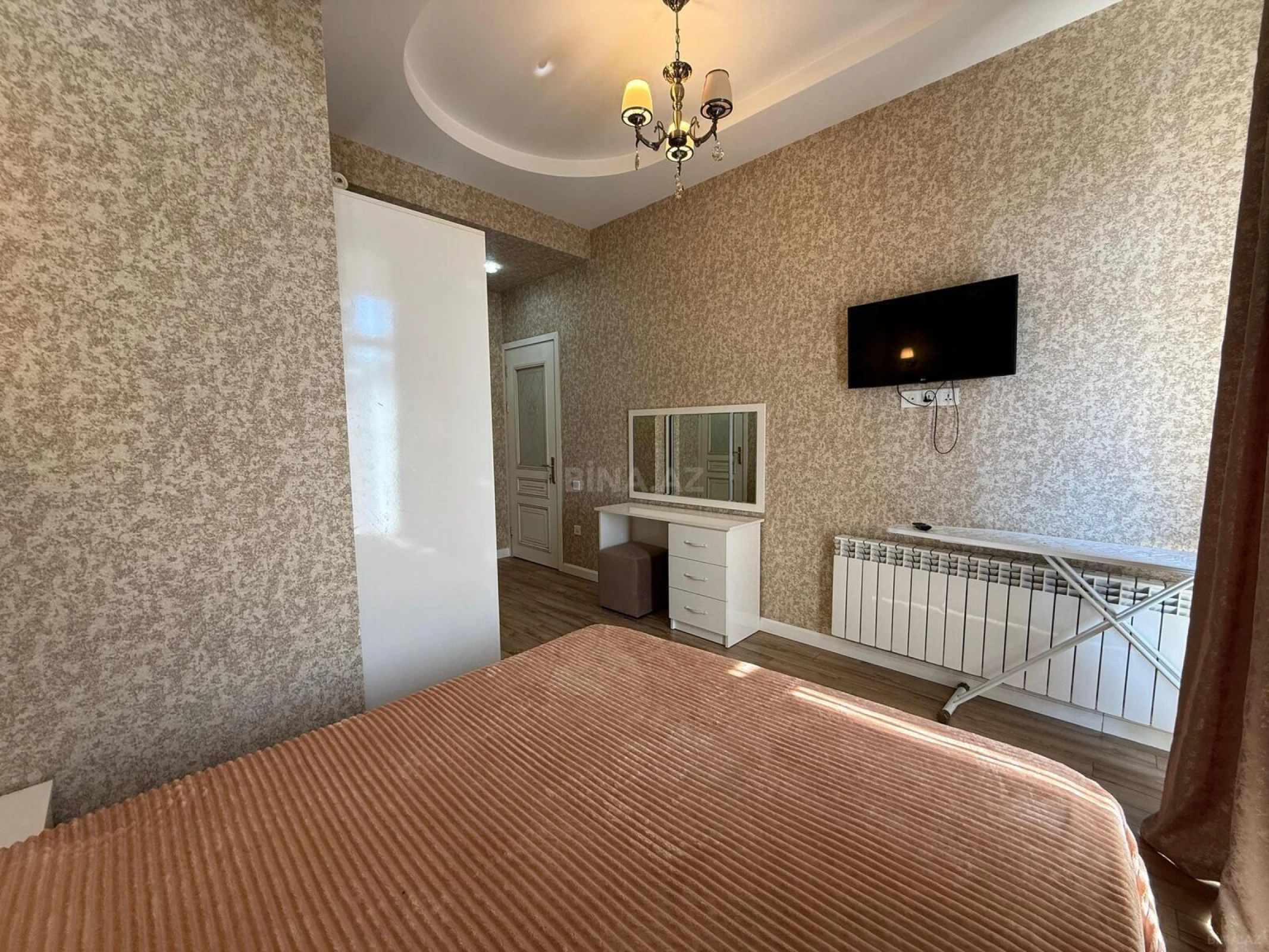 Kirayə verilir 2 otaqlı mənzil 75 m²