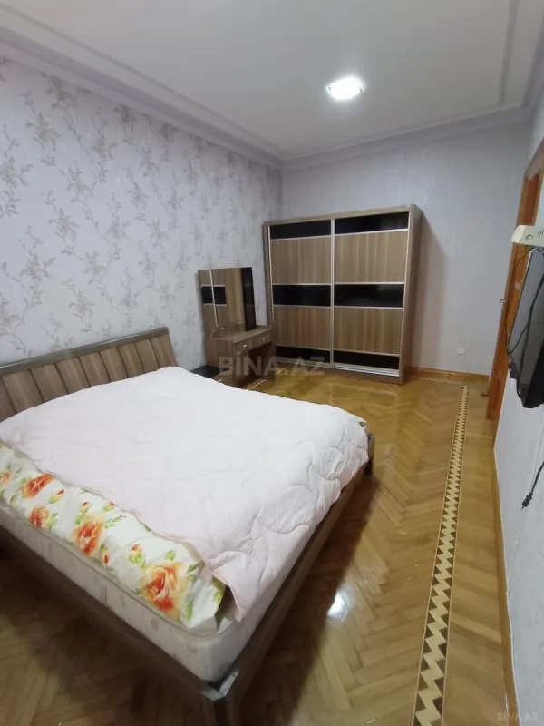 Kirayə verilir 4 otaqlı mənzil 100 m²