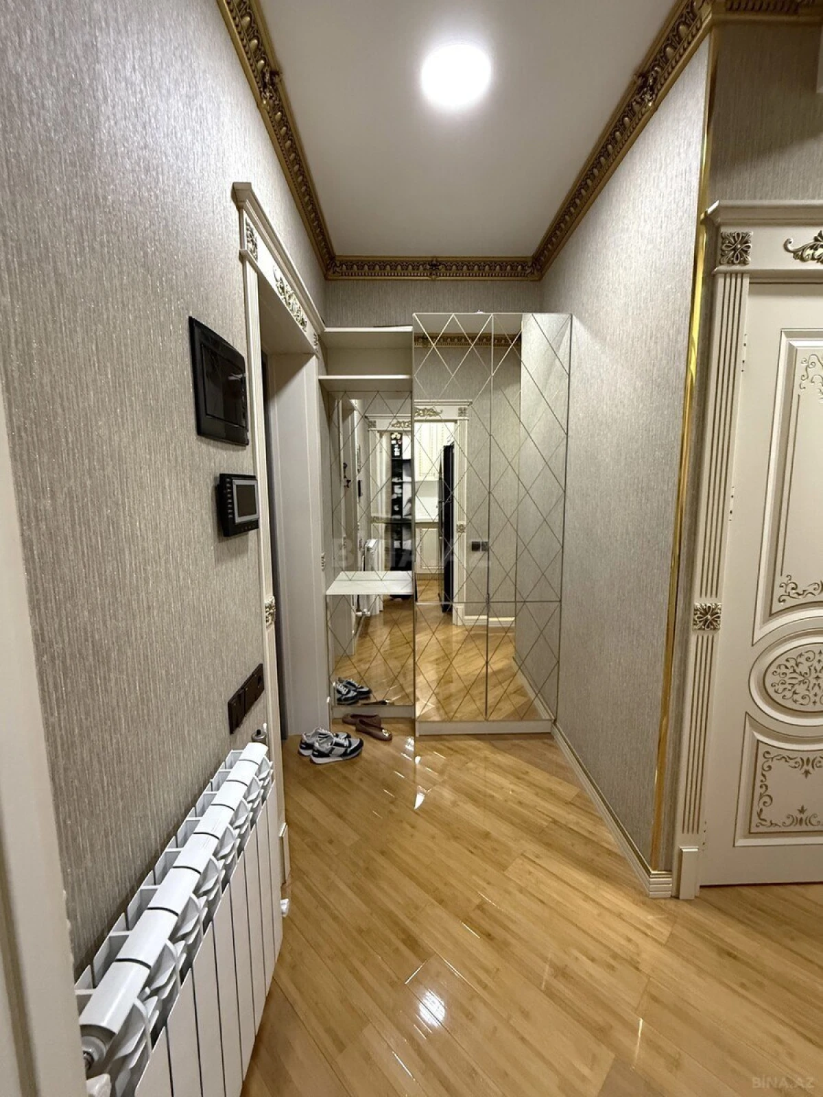 Satılır 2 otaqlı mənzil 60 m²