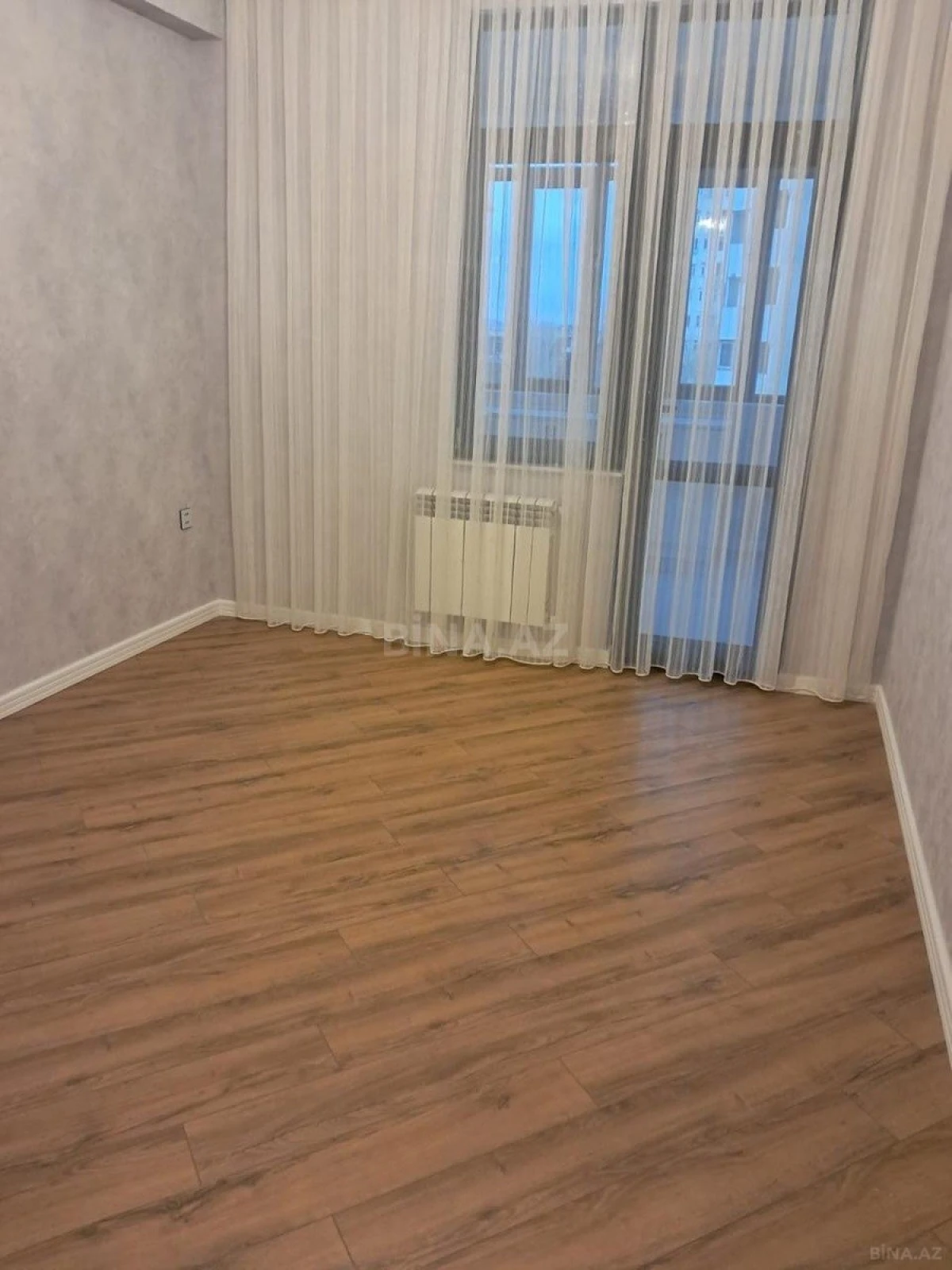 Satılır 3 otaqlı mənzil 95 m²