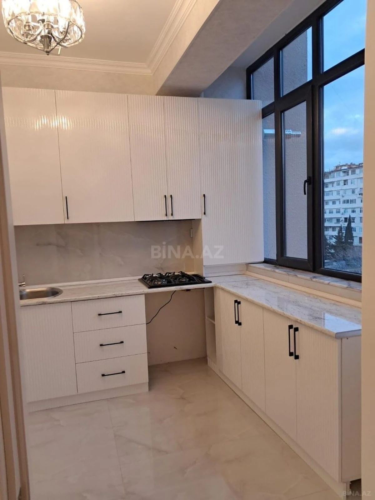 Satılır 3 otaqlı mənzil 95 m²