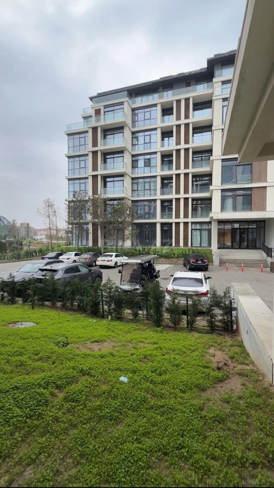 Satılır 1 otaqlı mənzil 53 m²