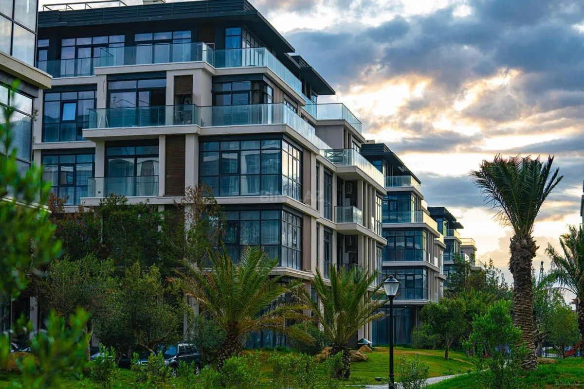 Satılır 1 otaqlı mənzil 53 m²