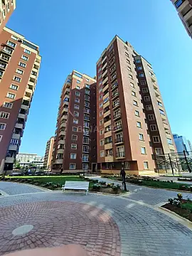 Satılır 4 otaqlı mənzil 178 m² — Bakı 4 otaq 178.00 m²