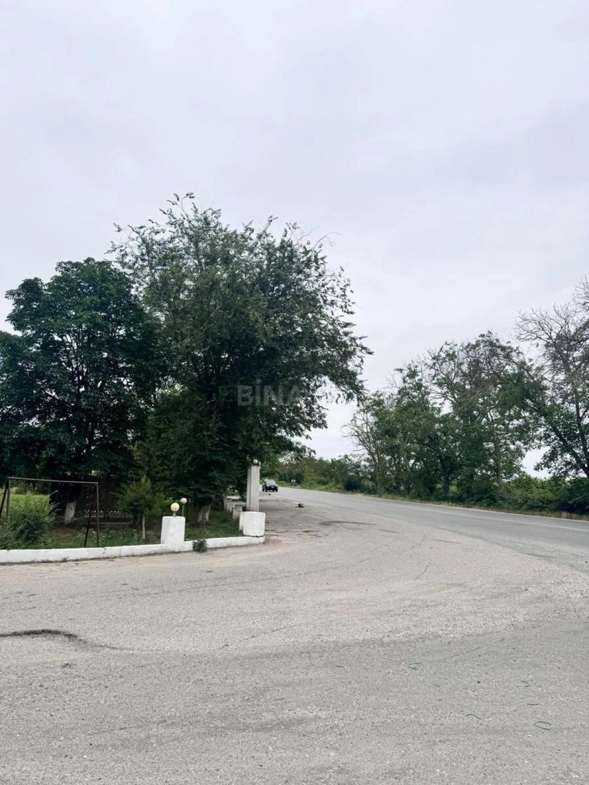 Satılır obyekt 1000 m²