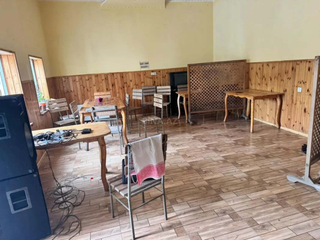 Satılır obyekt 1000 m²