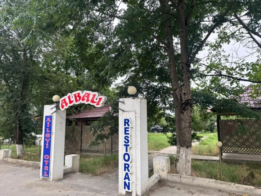 Satılır obyekt 1000 m²