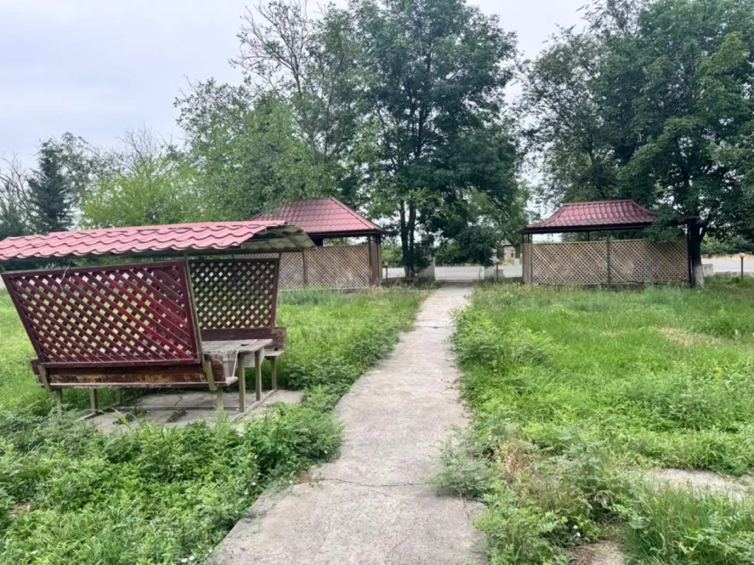 Satılır obyekt 1000 m²