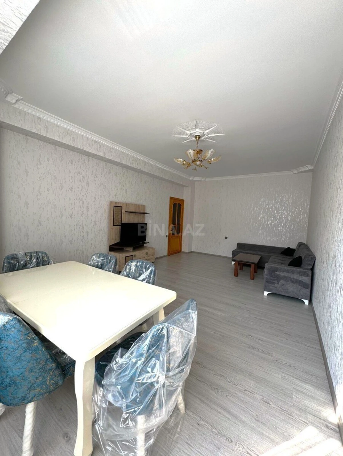 Kirayə verilir 3 otaqlı mənzil 105 m²