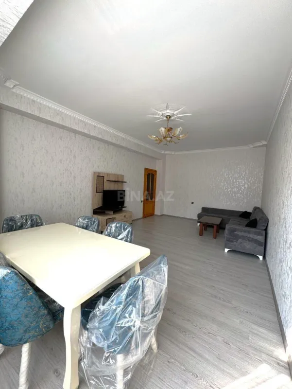 Kirayə verilir 3 otaqlı mənzil 105 m²