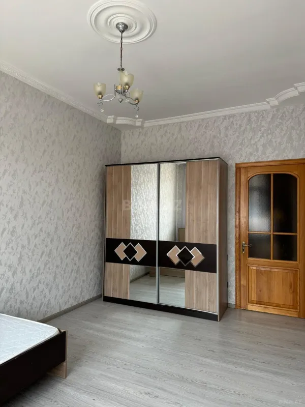 Kirayə verilir 3 otaqlı mənzil 105 m²