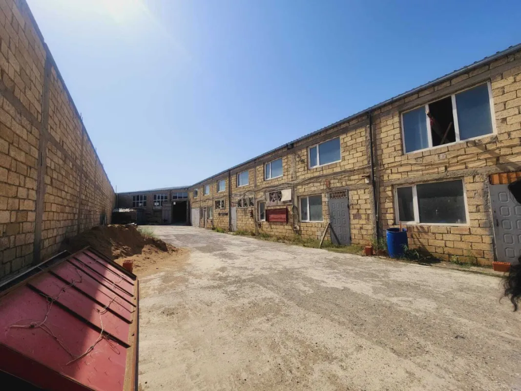 Satılır obyekt 2000 m²