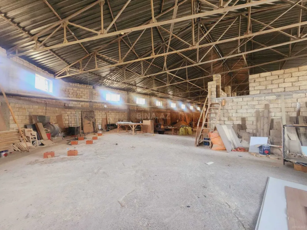 Satılır obyekt 2000 m²