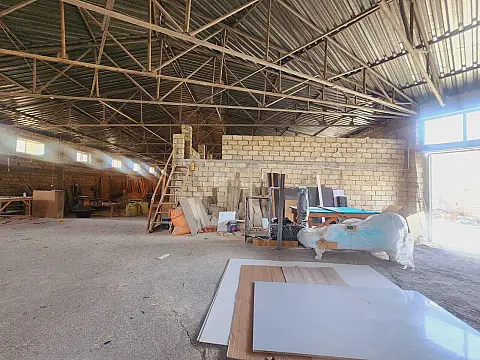 Satılır obyekt 2000 m²