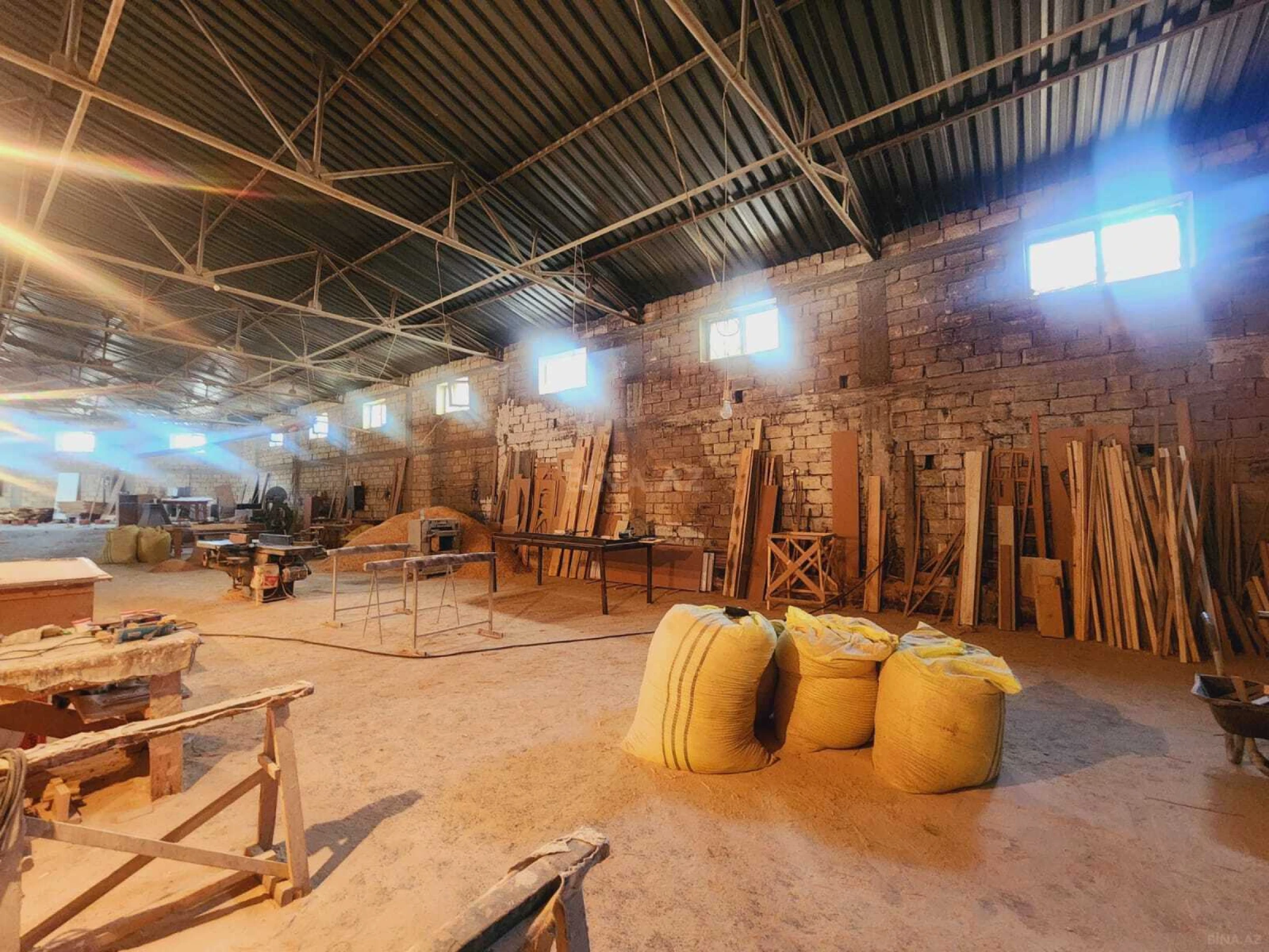 Satılır obyekt 2000 m²