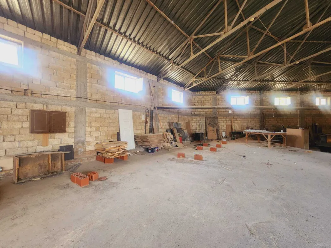 Satılır obyekt 2000 m²