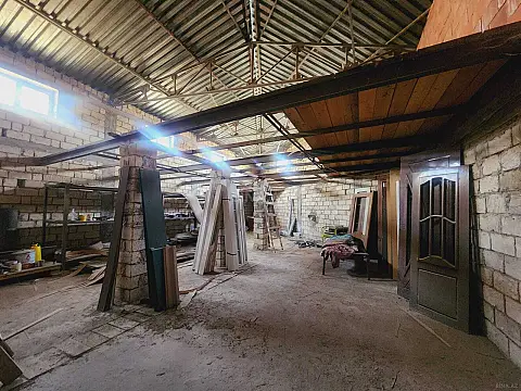 Satılır obyekt 2000 m²