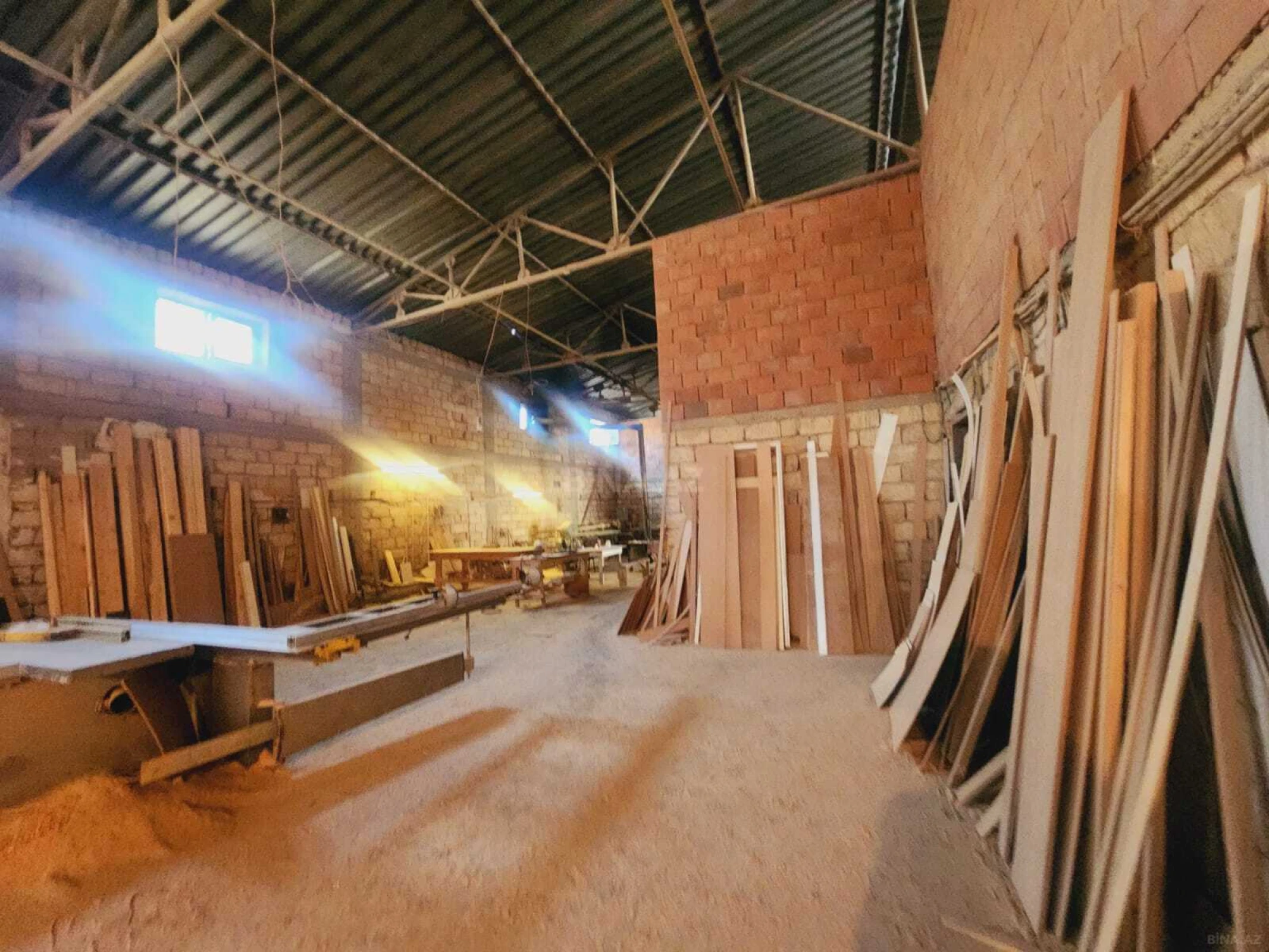 Satılır obyekt 2000 m²