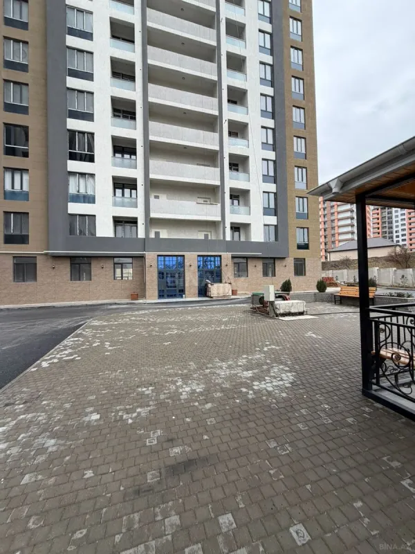 Satılır 3 otaqlı mənzil 125 m²