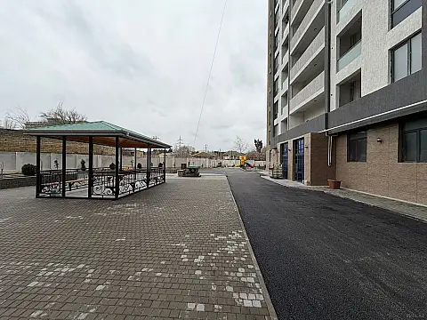 Satılır 3 otaqlı mənzil 125 m²