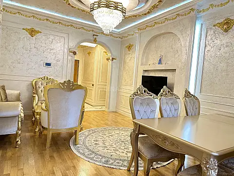 Satılır 2 otaqlı mənzil 70 m²