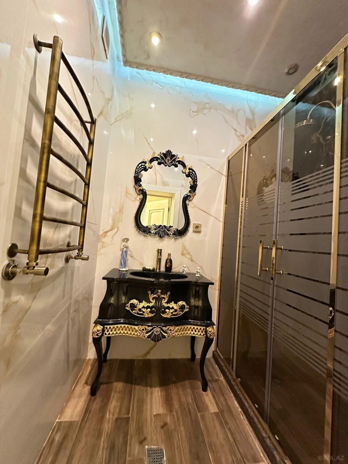 Satılır 2 otaqlı mənzil 70 m²