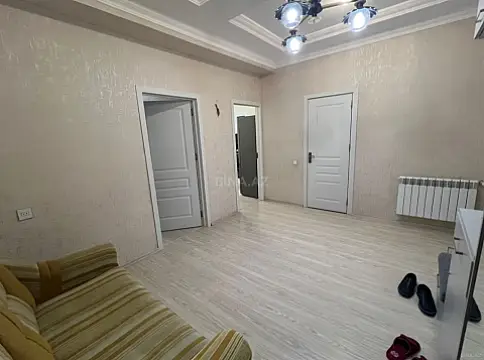 Kirayə verilir 2 otaqlı mənzil 78 m²