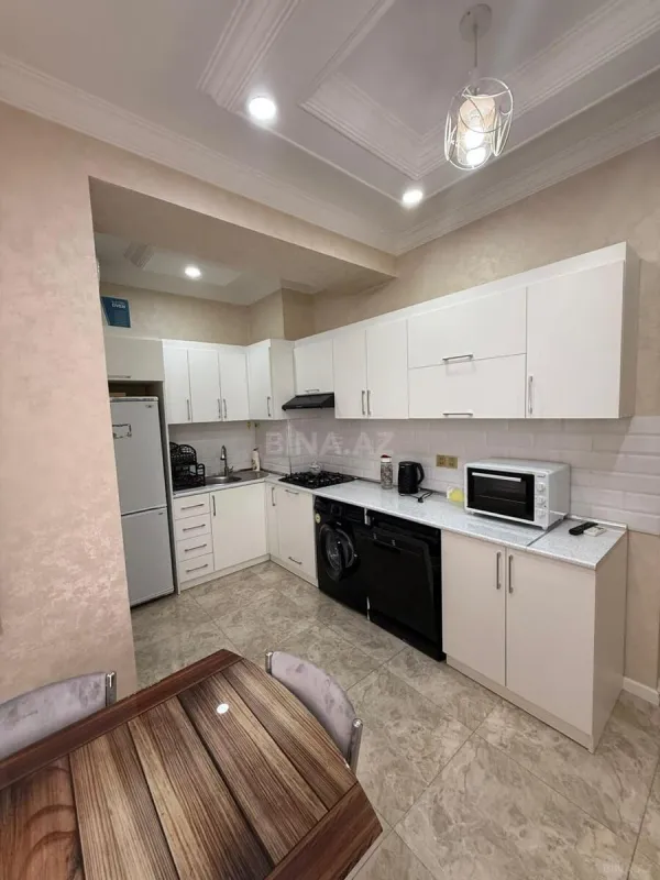 Satılır 2 otaqlı mənzil 90 m²
