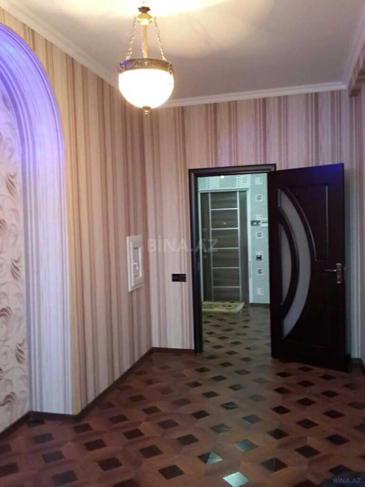 Satılır 2 otaqlı mənzil 57 m²