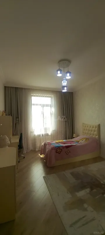 Satılır 6 otaqlı həyət evi 300 m²