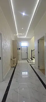 Satılır 6 otaqlı həyət evi 300 m²