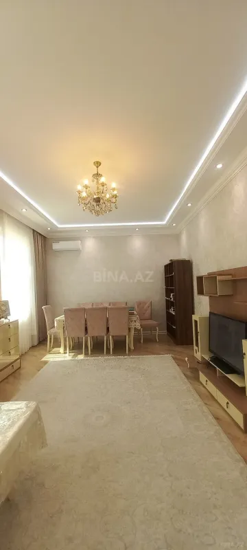 Satılır 6 otaqlı həyət evi 300 m²