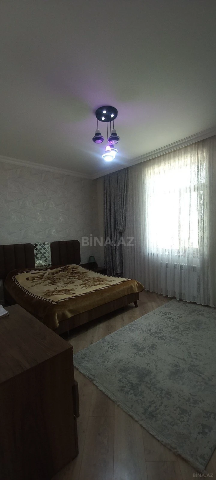 Satılır 6 otaqlı həyət evi 300 m²