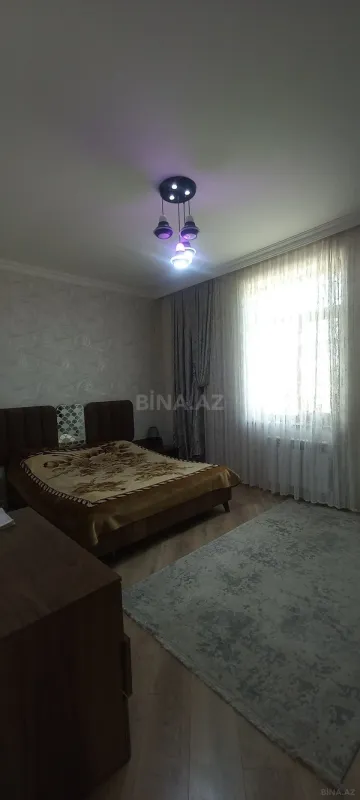 Satılır 6 otaqlı həyət evi 300 m²