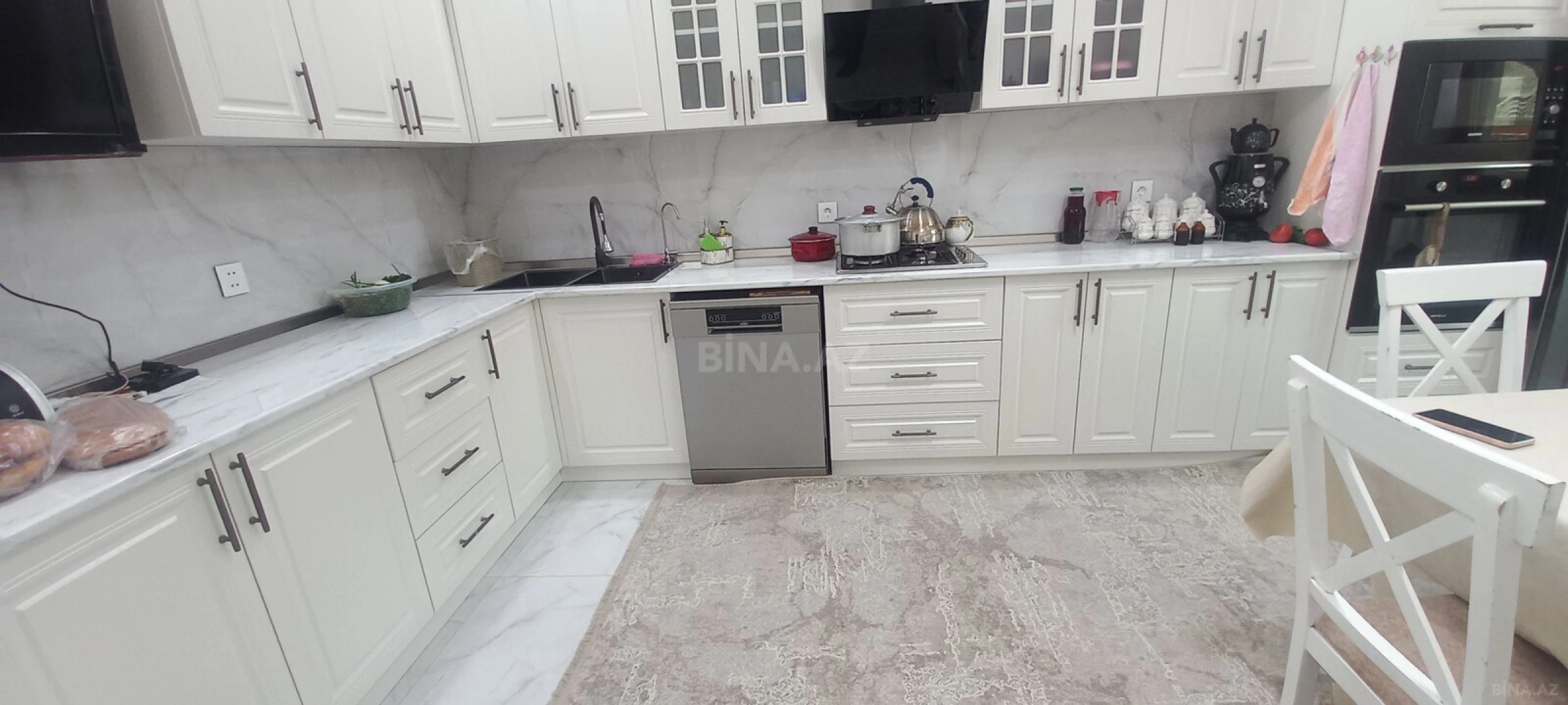 Satılır 6 otaqlı həyət evi 300 m²