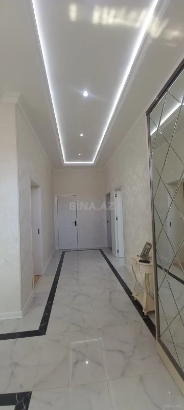 Satılır 6 otaqlı həyət evi 300 m²
