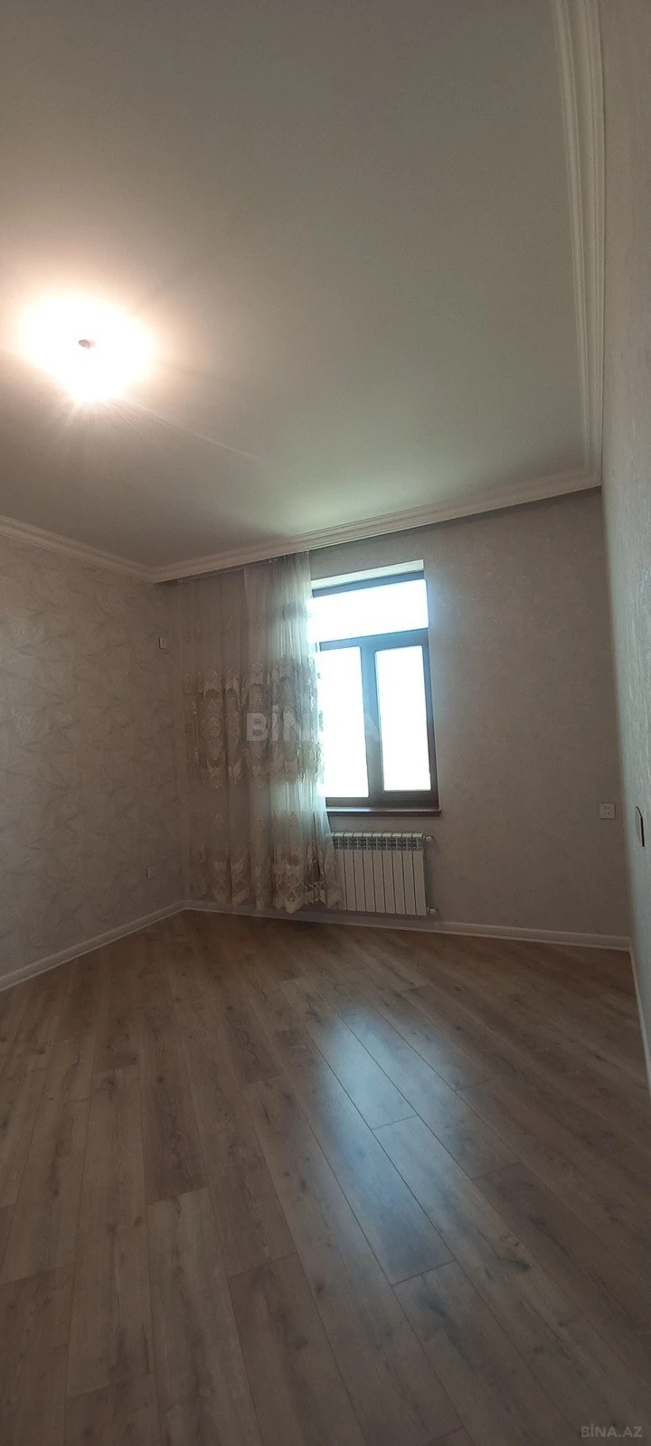 Satılır 6 otaqlı həyət evi 300 m²