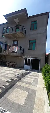 Satılır 6 otaqlı həyət evi 300 m²