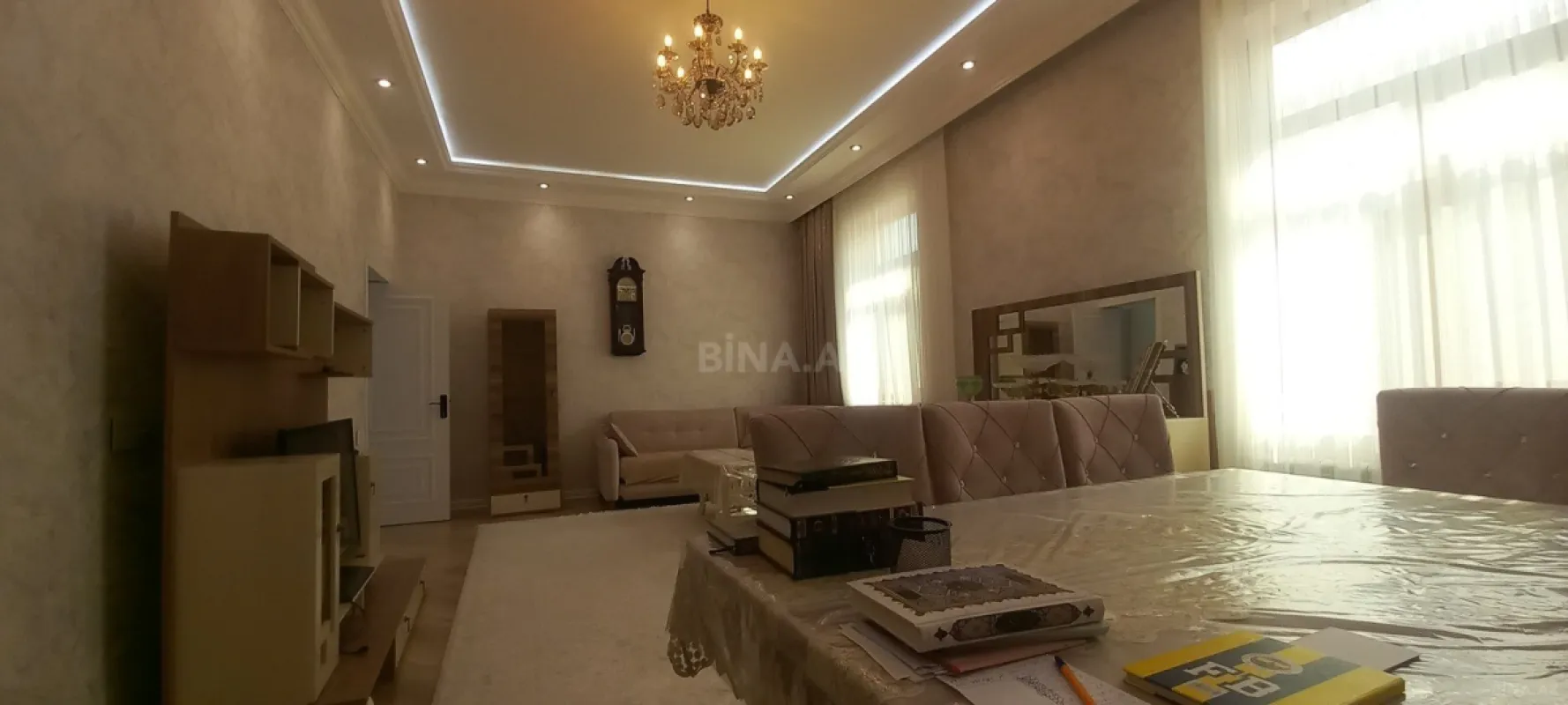 Satılır 6 otaqlı həyət evi 300 m²