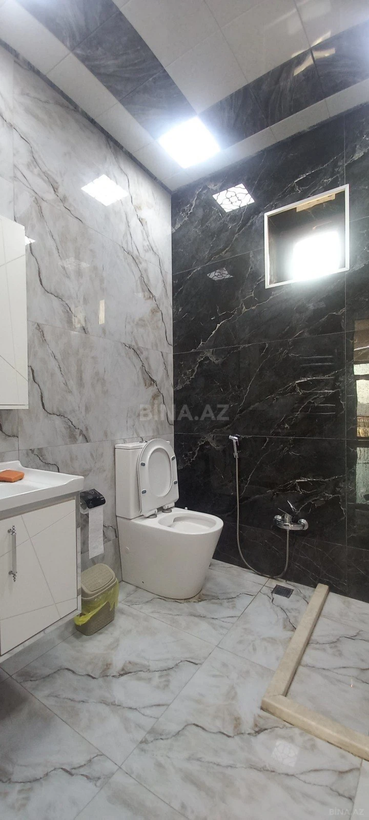 Satılır 6 otaqlı həyət evi 300 m²