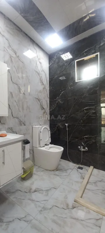 Satılır 6 otaqlı həyət evi 300 m²