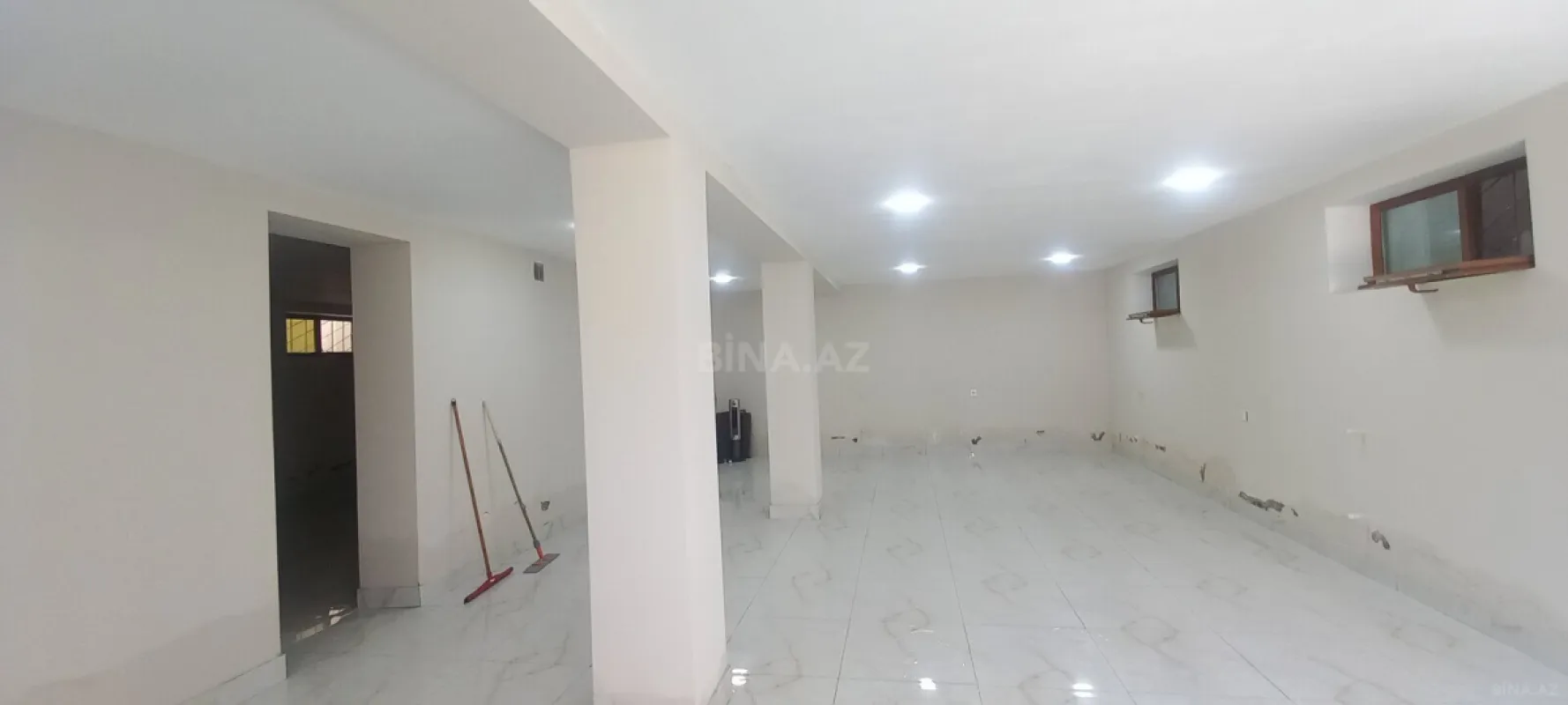 Satılır 6 otaqlı həyət evi 300 m²