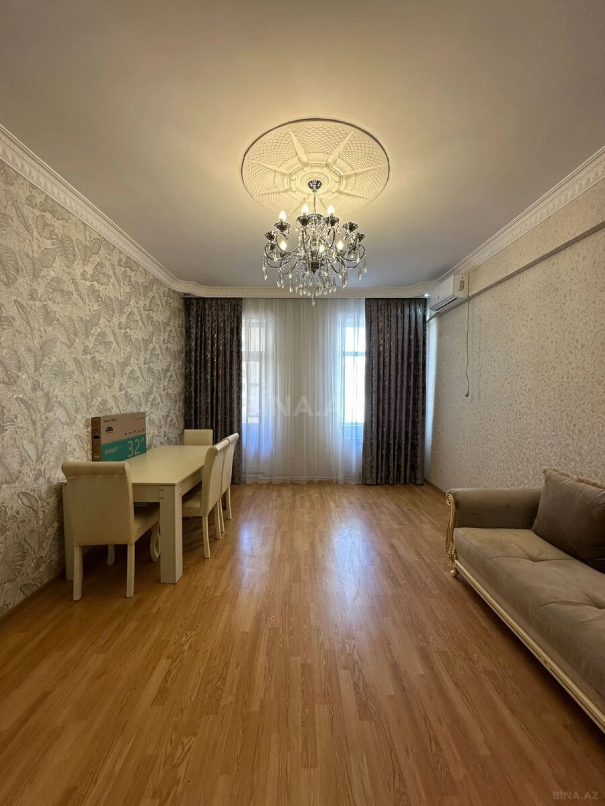 Kirayə verilir 2 otaqlı mənzil 70 m²