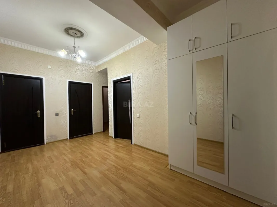 Kirayə verilir 2 otaqlı mənzil 70 m²